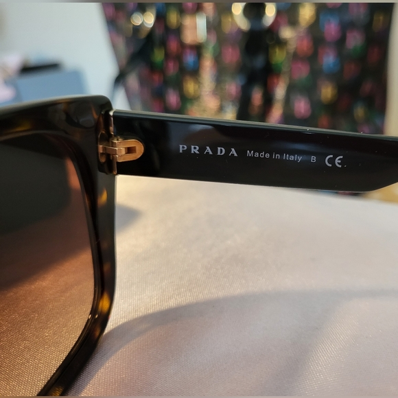 Brand new PRADA brown havana gradient-lens cat-eye sunglasses. - Picture 9 of 15